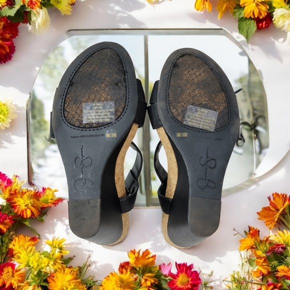 Jessica Simpson woman's Size 8.5. Strappy wedges with platform. In awesome shap. - Picture 8 of 8